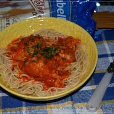 Przepis na Spaghetti z pulpetami w sosie pomidorowym