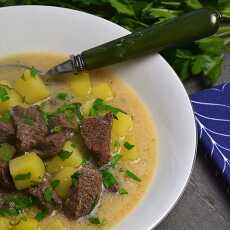 Przepis na Zupa ziemniaczana z wołowiną - Supe me mish e patate