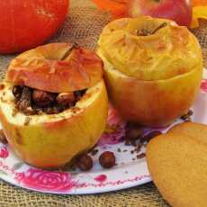 Przepis na Jabłka pieczone z orzechami laskowymi i miodem