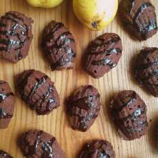 Przepis na Czekoladowe magdalenki z gruszką / Chocolate and Pear Madeleines 