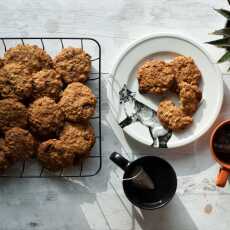 Przepis na Cowboy Cookies - owsiane ciasteczka z marchewką i czekoladą