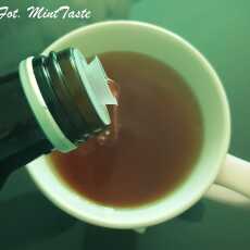 Przepis na Rozgrzwająca herbata z sokiem