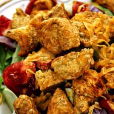 Przepis na Sałatka ze świeżymi warzywami i kurczakiem curry