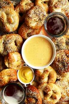 Przepis na Beer Cheddar Sauce for Pretzels and Other Carbs