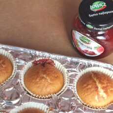 Przepis na Muffiny waniliowe z nadzieniem czekoladowo-truskawkowym