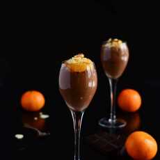Przepis na Piernikowy mus czekoladowy z mandarynkami i migdałami 