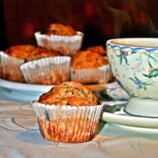 Przepis na Bananowe muffinki z otrębami, żurawiną i gorzką czekoladą