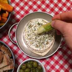 Przepis na Pieczony camembert, czyli fondue na szybko