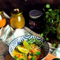 Przepis na Z cyklu poznajemy smaki wschodu: Tajska zupa z krewetkami