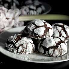 Przepis na Popękane ciasteczka czekoladowe, czyli chocolate crinkle cookies
