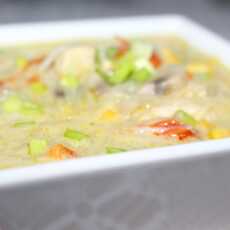 Przepis na Zupa tajska z kurczakiem i makaronem sojowym