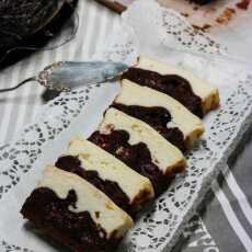 Przepis na Ciasto czekoladowo-serowe z wiśniami