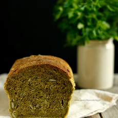 Przepis na Orkiszowy chleb szpinakowy