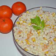 Przepis na Sałatka makaronowa z tunczykiem i mandarynkami