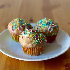 Przepis na Kolorowe muffinki urodzinowe