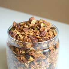 Przepis na Zdrowa granola orzechowa - z masłem orzechowym i tahini :) 