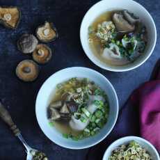 Przepis na Orientalna zupa won ton, wywar