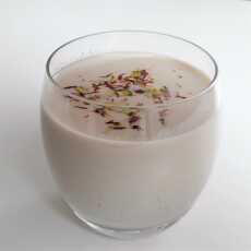 Przepis na Thandai - indyjski napój mleczno-migdałowy