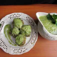 Przepis na Pulpety mięsno-brokułowe w zielonym sosie z żółtym serem