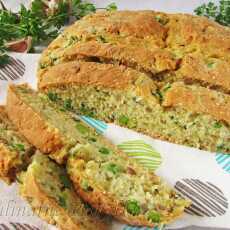 Przepis na Chleb na sodzie z zielonym groszkiem, cukinią i serem feta