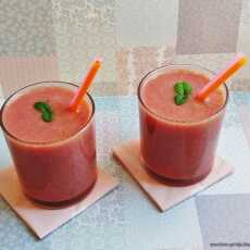 Przepis na Smoothie - banan, grapefruit, granat