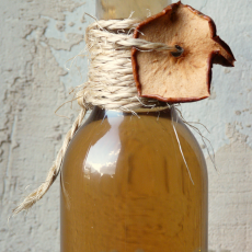 Przepis na Nalewka na suszonych jabłkach /Dried apples tincture