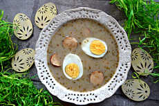 Przepis na Barszcz biały w stylu fit z jajkiem i kiełbasą z piersi kurczaka