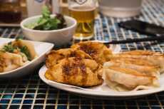 Przepis na Tokyo Food Guide: In Search of the Best Tokyo Gyoza