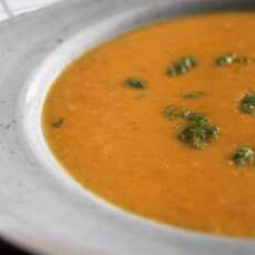 Przepis na Zupa z pieczonej dyni z pomarańczami i fenkułem