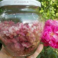 Przepis na Cukiereczki różane - Rose Petal Candies - Caramelle di rosa