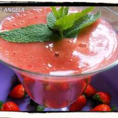 Przepis na Koktajl truskawkowy z miętą (bez mleka i cukru) - Strawberry And Mint Shake Recipe (sugar and lactose free) - Frullato fresco alle fragole e menta (senza latte e zucchero)