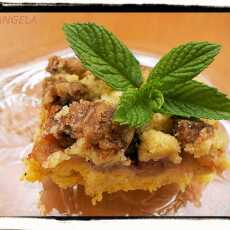 Przepis na Jabłecznik z morwami i posypką - Mulberry Crumble Cake With Apples - Torta ricotta, more di gelsi e crumble