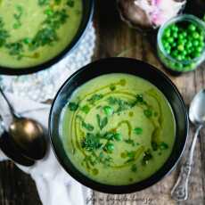 Przepis na Zupa szparagowa z zielonym groszkiem i fenkułem