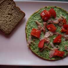 Przepis na Omlet szpinakowy z szynką szwarcwaldzką i pomidorami