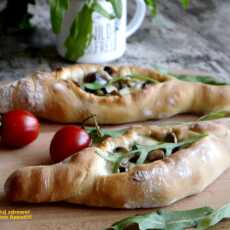 Przepis na Pide - turecka pizza