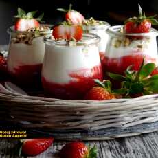 Przepis na Rabarbarowy deser jogurtowy
