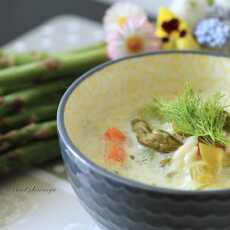 Przepis na Wiosenna zupa ze szparagami i koperkiem