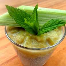 Przepis na Rabarbarowy pudding chia – na deser lub na śniadanie. Słodki z wyraźną kwaśną nutą.