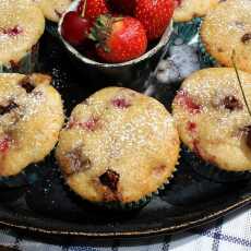 Przepis na Muffiny z truskawkami, czereśniami i czekoladą