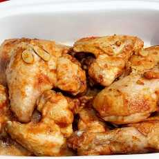 Przepis na Kurczak pieczony w marynacie ketchupowo-czosnkowej z przyprawą rosołową
