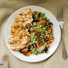 Przepis na Sałatka z kuskusem i kurczakiem. / Salad with couscous and chicken. 