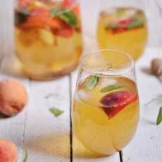 Przepis na Green Ice Tea with peach - Mrożona zielona herbata z brzoskwiniami