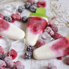 Przepis na Proste i zdrowe lody jogurtowo-malinowe
