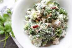 Przepis na Szybka sałatka z brokułów i sera feta