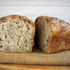 Przepis na Chleb z kleikiem z płatków żytnich i sezamem 
