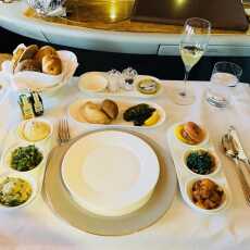 Przepis na Obiad pierwszej klasy w samolocie, czyli o 'upgrejdzie do fersta'