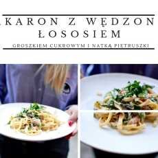 Przepis na Makaron z wędzonym łososiem, groszkiem cukrowym i natką pietruszki 