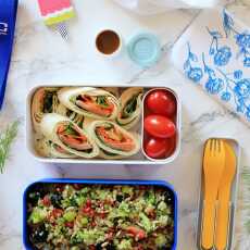 Przepis na Roladki z tortilii i sałatka brokułowa z komosą ryżową i granatem - idealny zestaw do lunchboxa! 