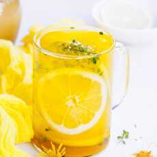 Przepis na Naturalny napój na przeziębienie i suche gardło z macierzanką