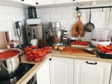 Przepis na Suszone pomidory i przetwory pomidorowe z wyciskarki (i nie tylko!)